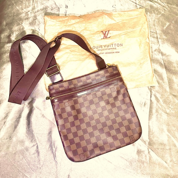 Authentic Louis Vuitton Damier Cross Body bag - Picture 1 of 7